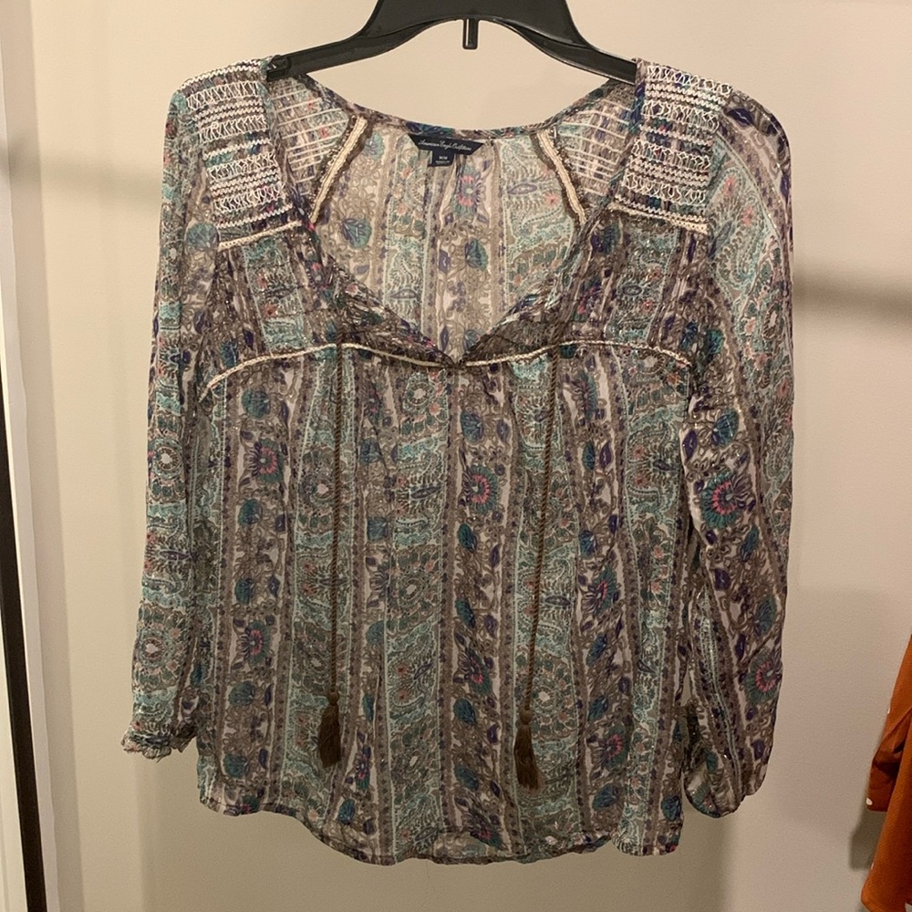 Lightweight Sheer Three Quarter Sleeve Tunic Top